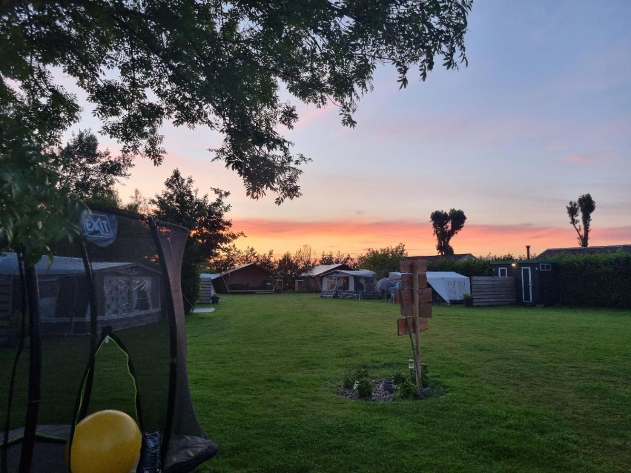 Camping De Tulpenweide Breezand Exteriör bild